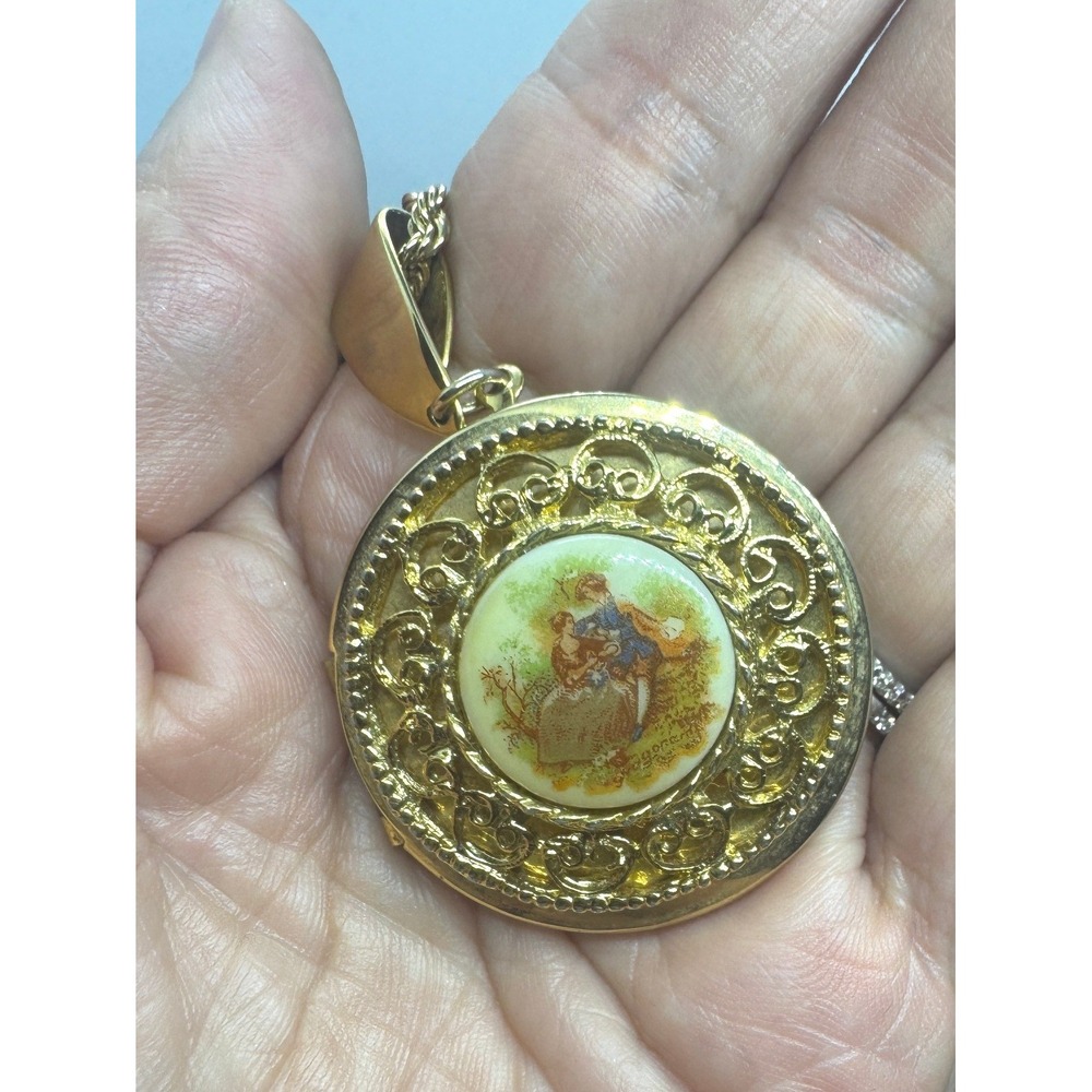 Vintage Gold Filigree Locket Necklace Fragonard Courting Couple Romantic